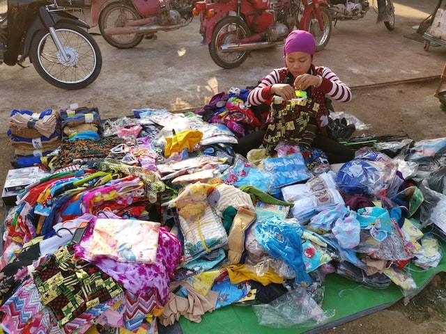 shop-in-secondhand-shops-to-green-living-ways